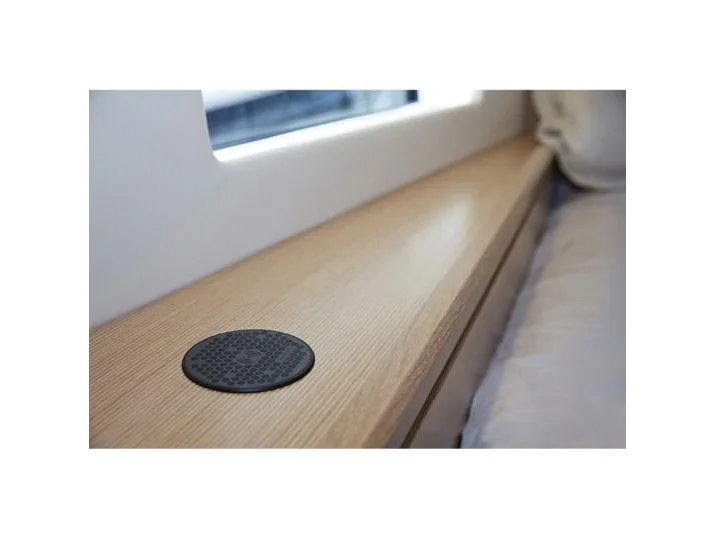 SCANSTRUT ROKK Wireless - Surface. 10W Waterproof wireless charger 12/24V | SC-CW-02F - Image 2