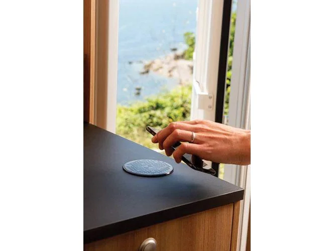 SCANSTRUT ROKK Wireless - Surface. 10W Waterproof wireless charger 12/24V | SC-CW-02F - Image 5