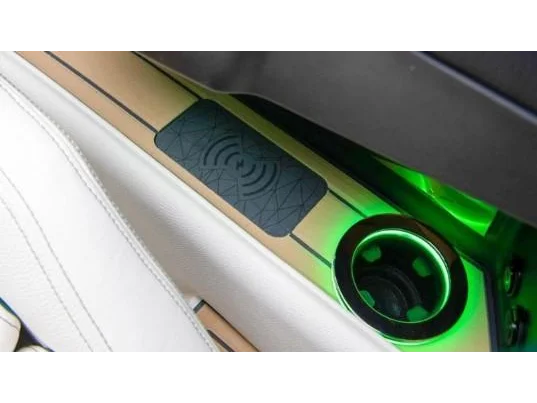 SCANSTRUT ROKK Wireless - Sub. Waterproof wireless charger 12/24V | SC-CW-07E | SC-CW-07E *ON SALE WHILE SUPPLIES LAST*